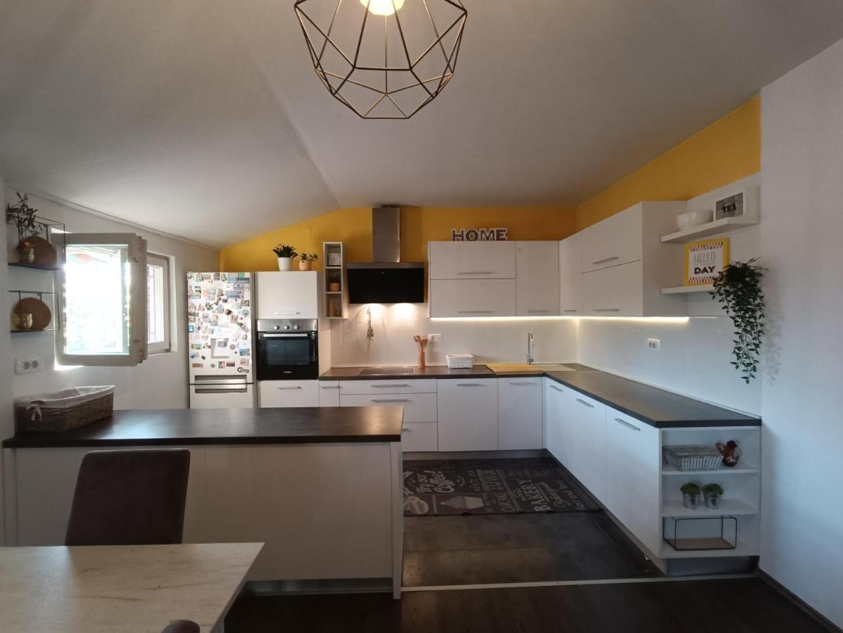 Apartman Brigita Apartment บีโอกราดนาโมรู ภายนอก รูปภาพ